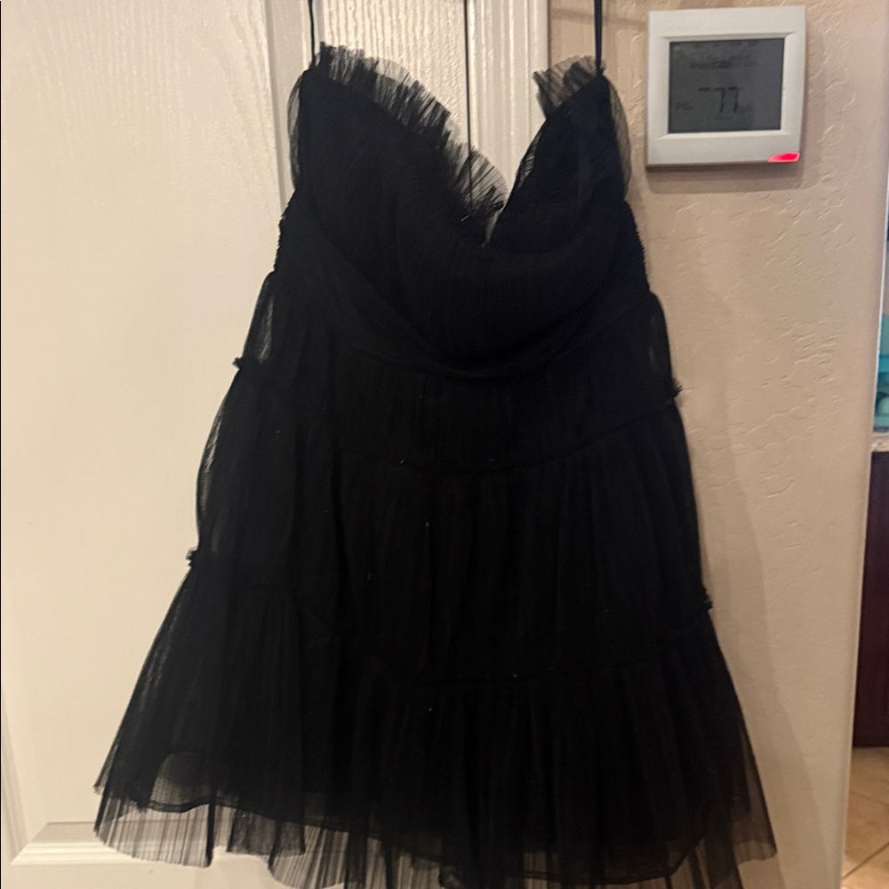 Elegant Black Strapless Dress